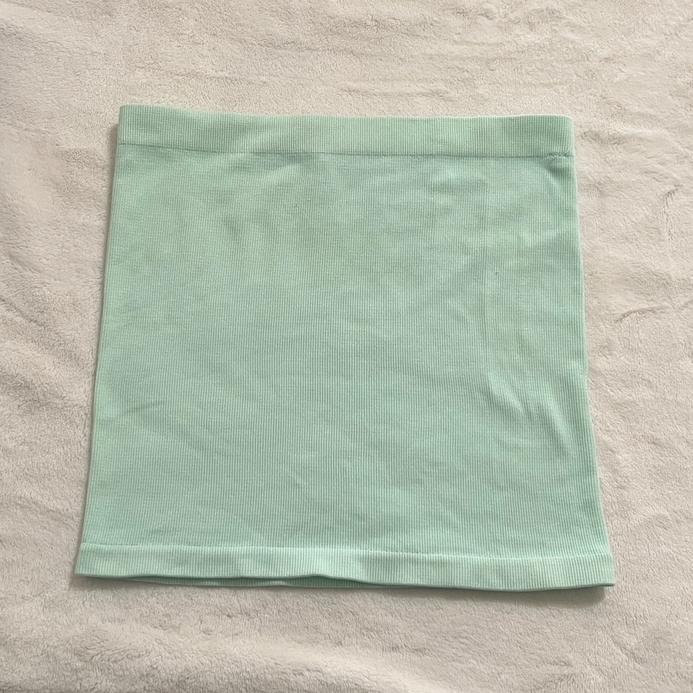 Urban Outfitters Light Green Strapless Crop Top - Picture 5 of 5